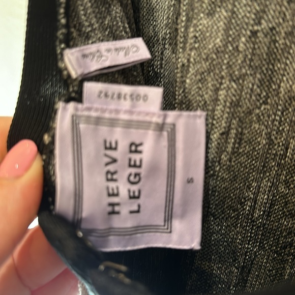 Herve Leger body con dress with U back size small - Picture 6 of 6